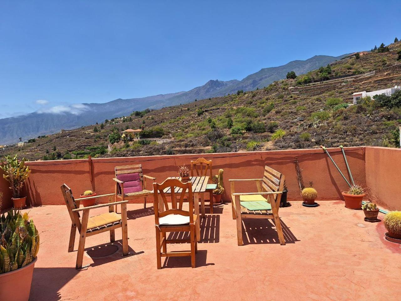 Casa Colores Tenerife Guesthouse Candelaria Bagian luar foto